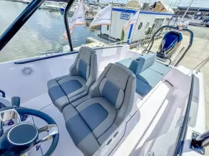 Thumbnail von Axopar 25 Cross Top