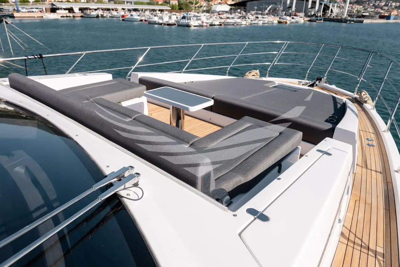 Thumbnail von Azimut S7