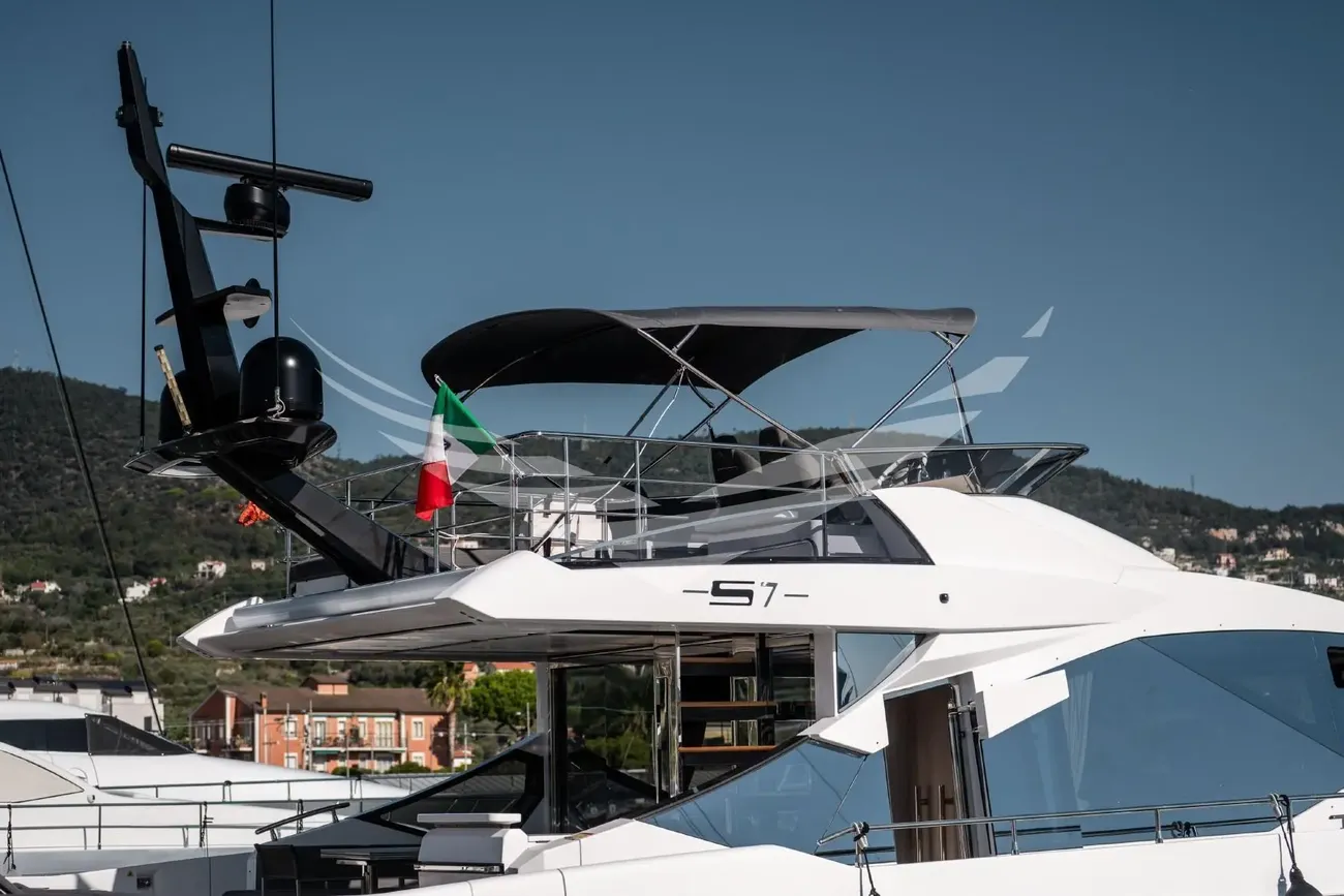 Thumbnail von Azimut S7