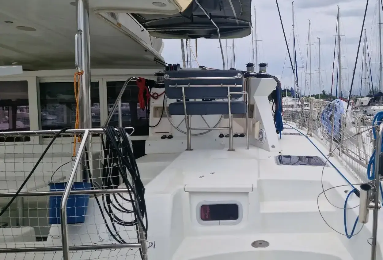 Thumbnail von Lagoon 421 BULLE