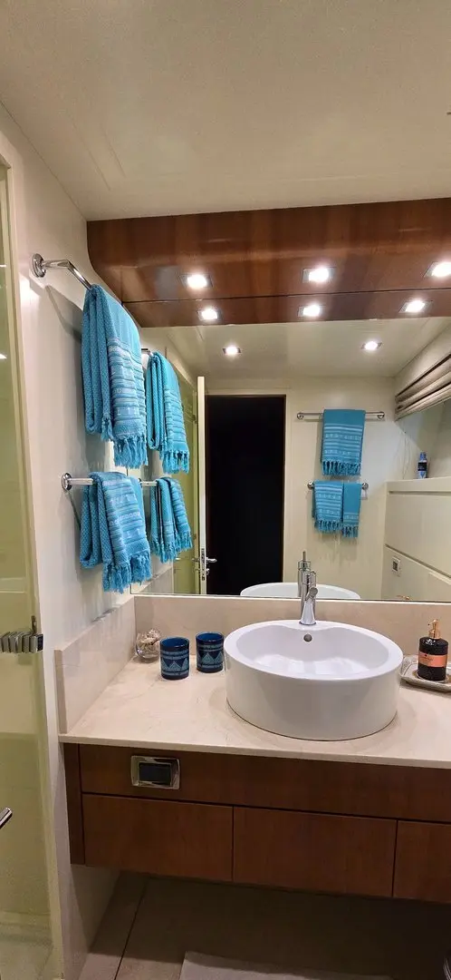 Thumbnail von Falcon 102