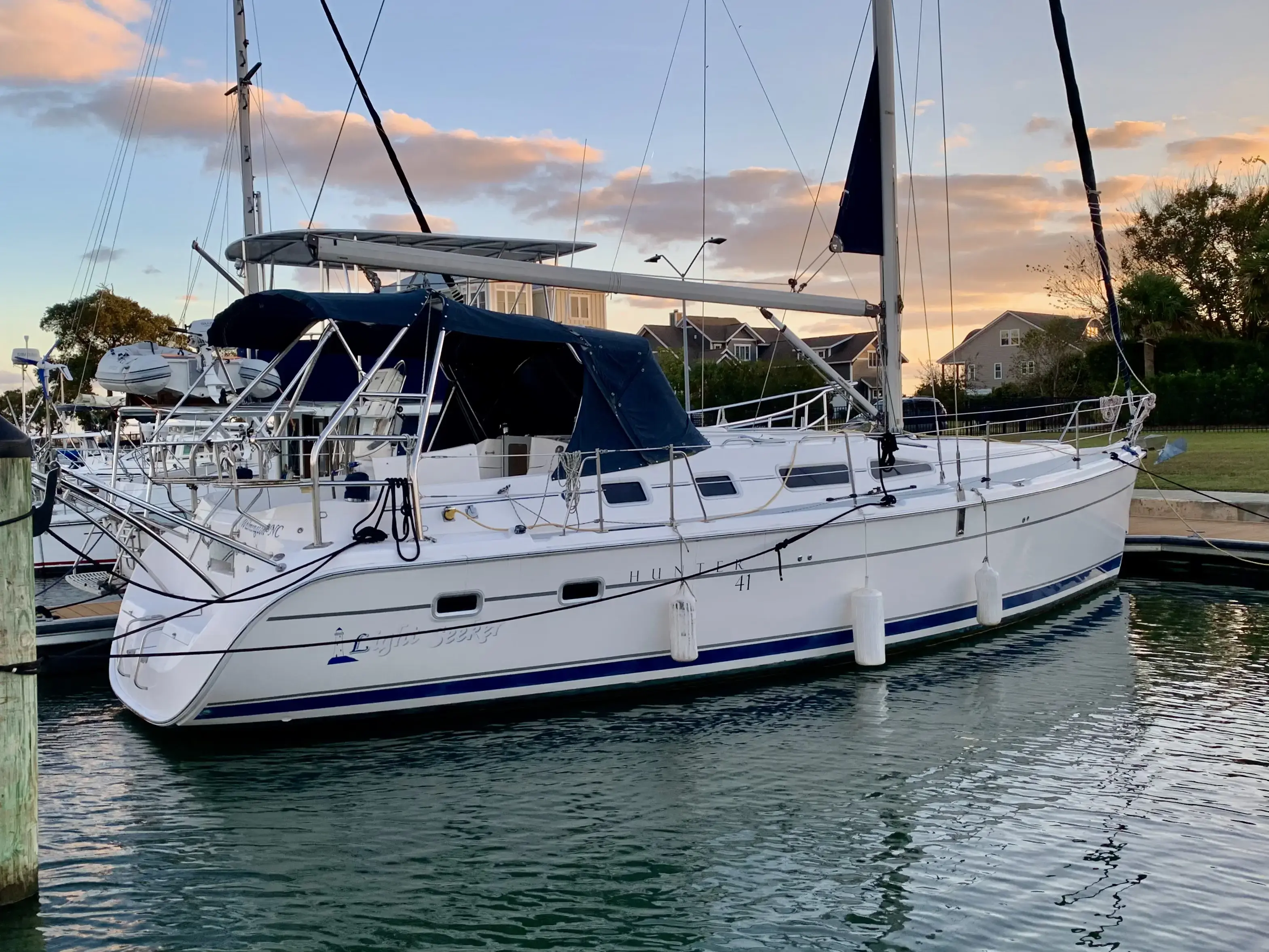 Thumbnail von Hunter 41 AC Light Seeker