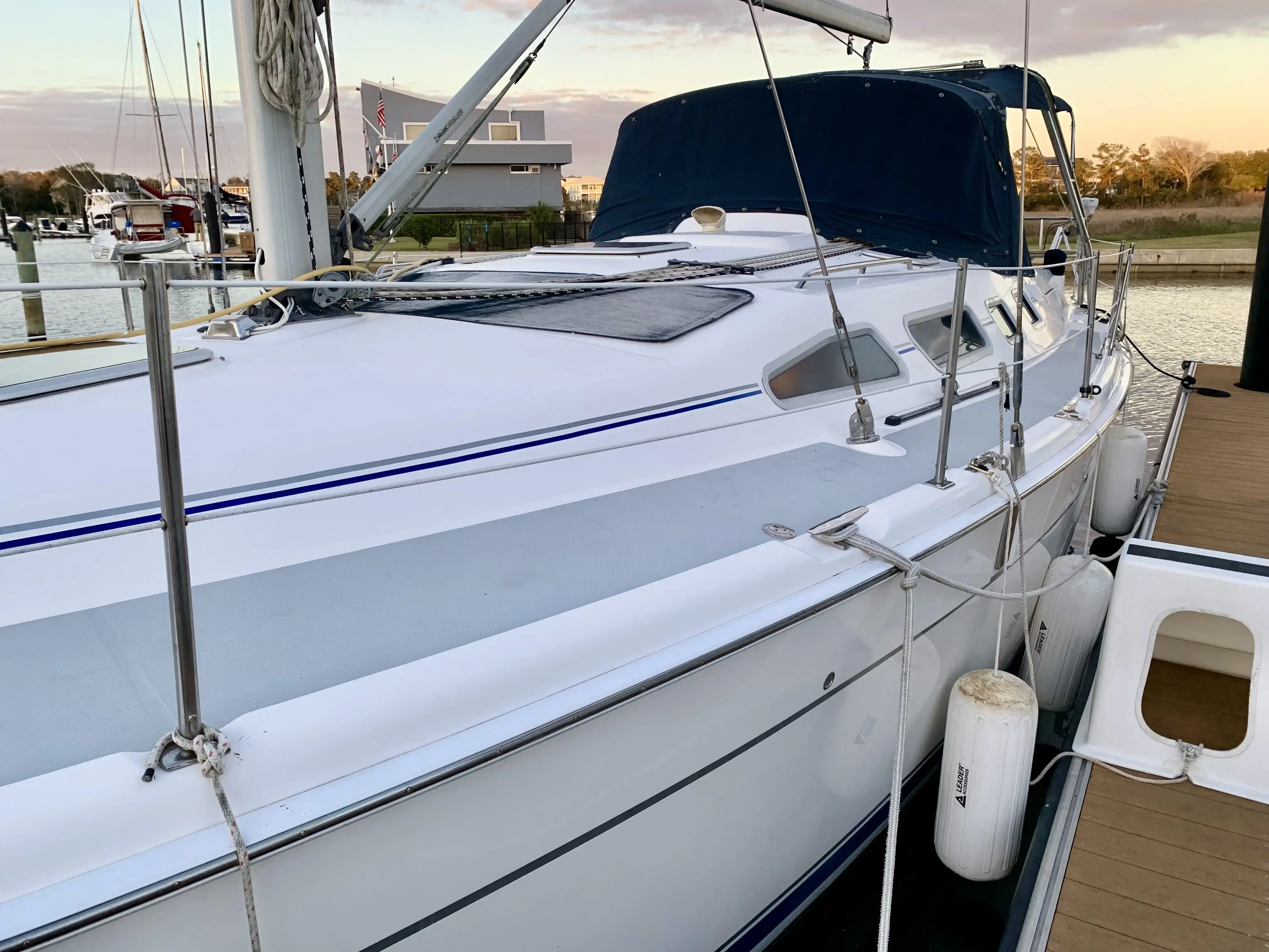 Thumbnail von Hunter 41 AC Light Seeker