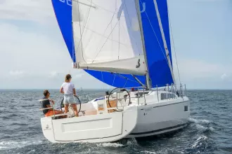 Thumbnail von Beneteau Oceanis 37.1