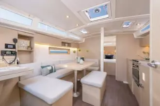 Thumbnail von Beneteau Oceanis 37.1