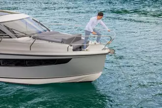 Thumbnail von Sealine C335 SEALINE C335V