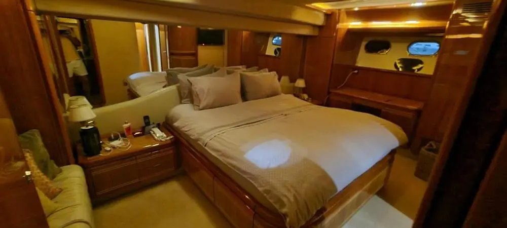 Thumbnail von Ferretti Yachts 80