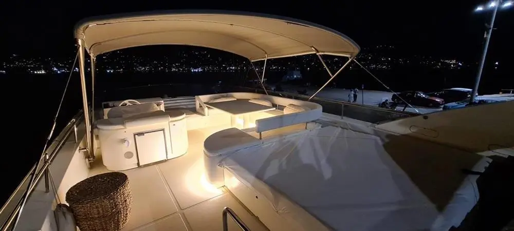 Thumbnail von Ferretti Yachts 80