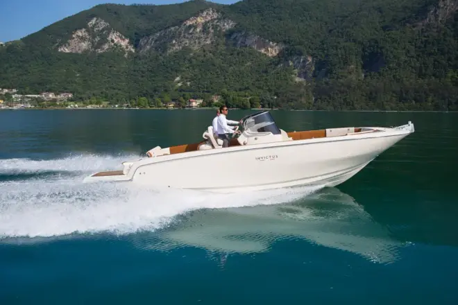 Invictus 240 FX