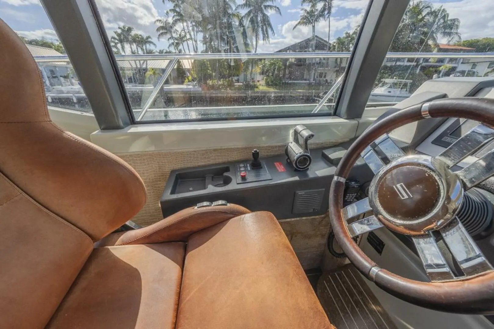 Thumbnail von Azimut 68