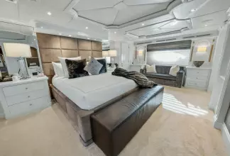 Thumbnail von Trinity Yachts Tri-Deck NICOLE EVELYN