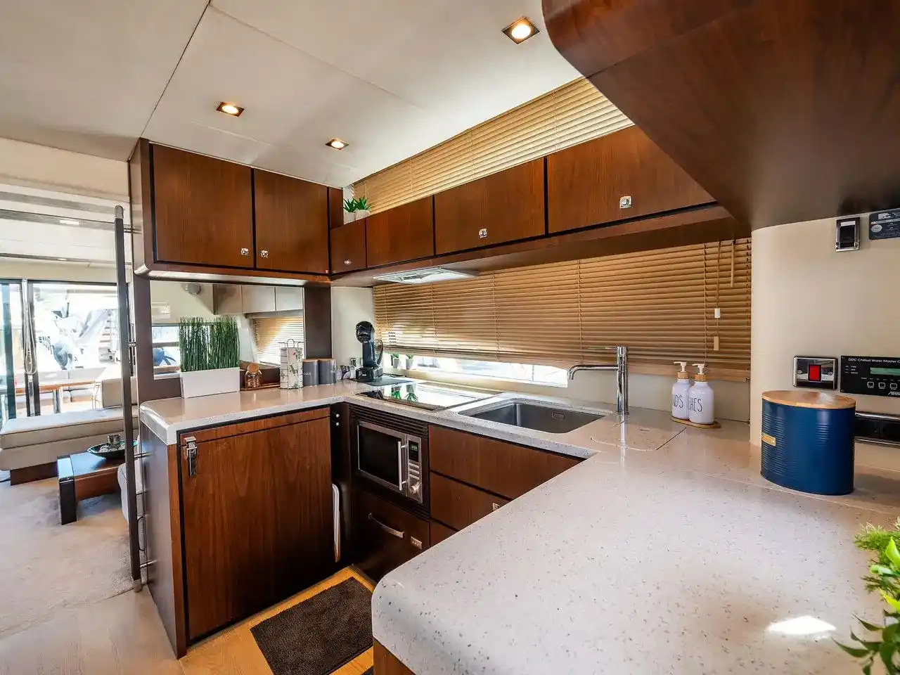 Thumbnail von Fairline Squadron 65 LANA