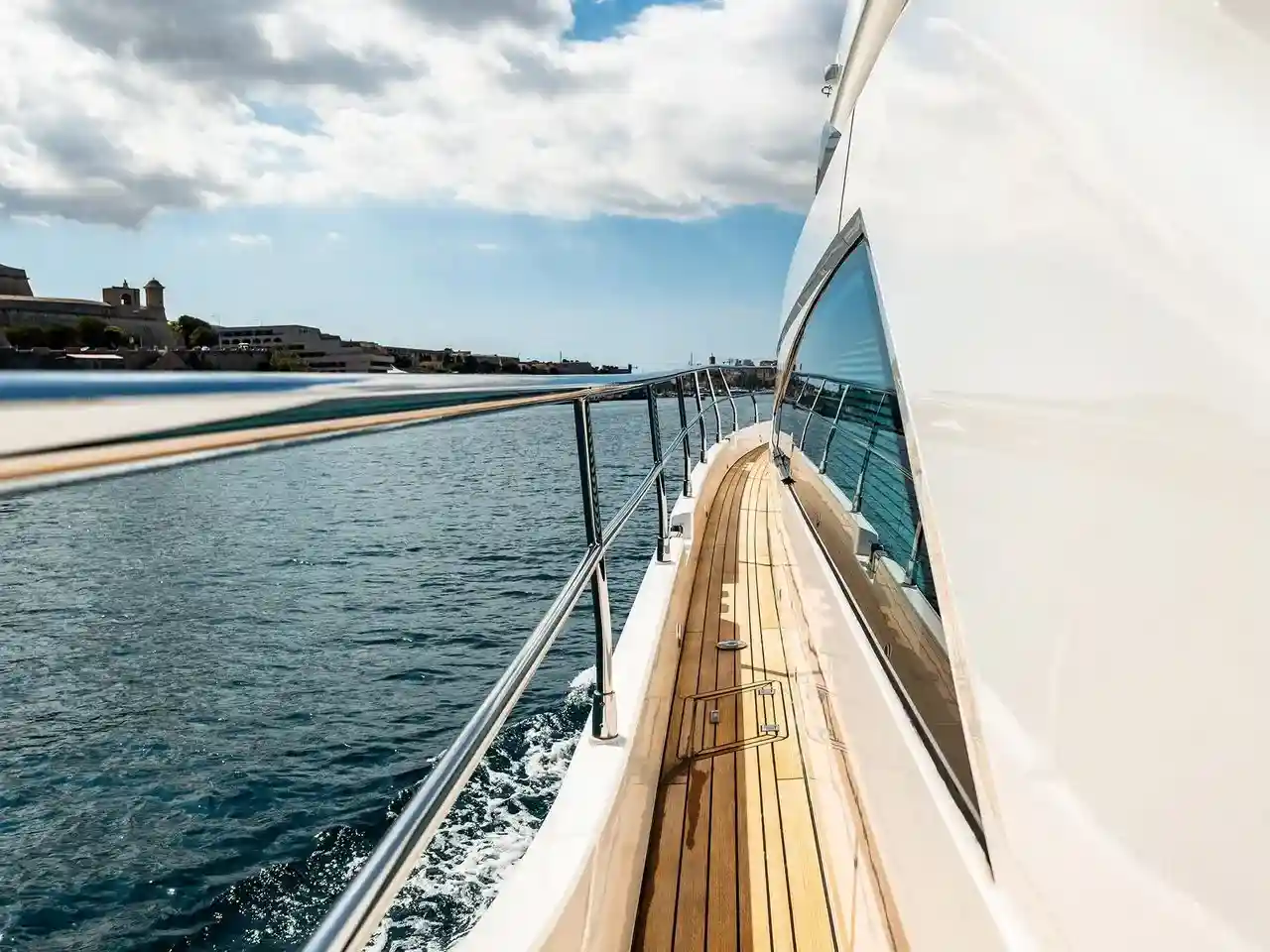 Thumbnail von Fairline Squadron 65 LANA