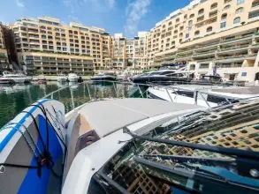 Thumbnail von Ferretti Yachts 500 500