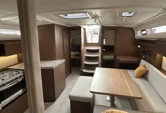 Thumbnail von Beneteau Oceanis 40.1