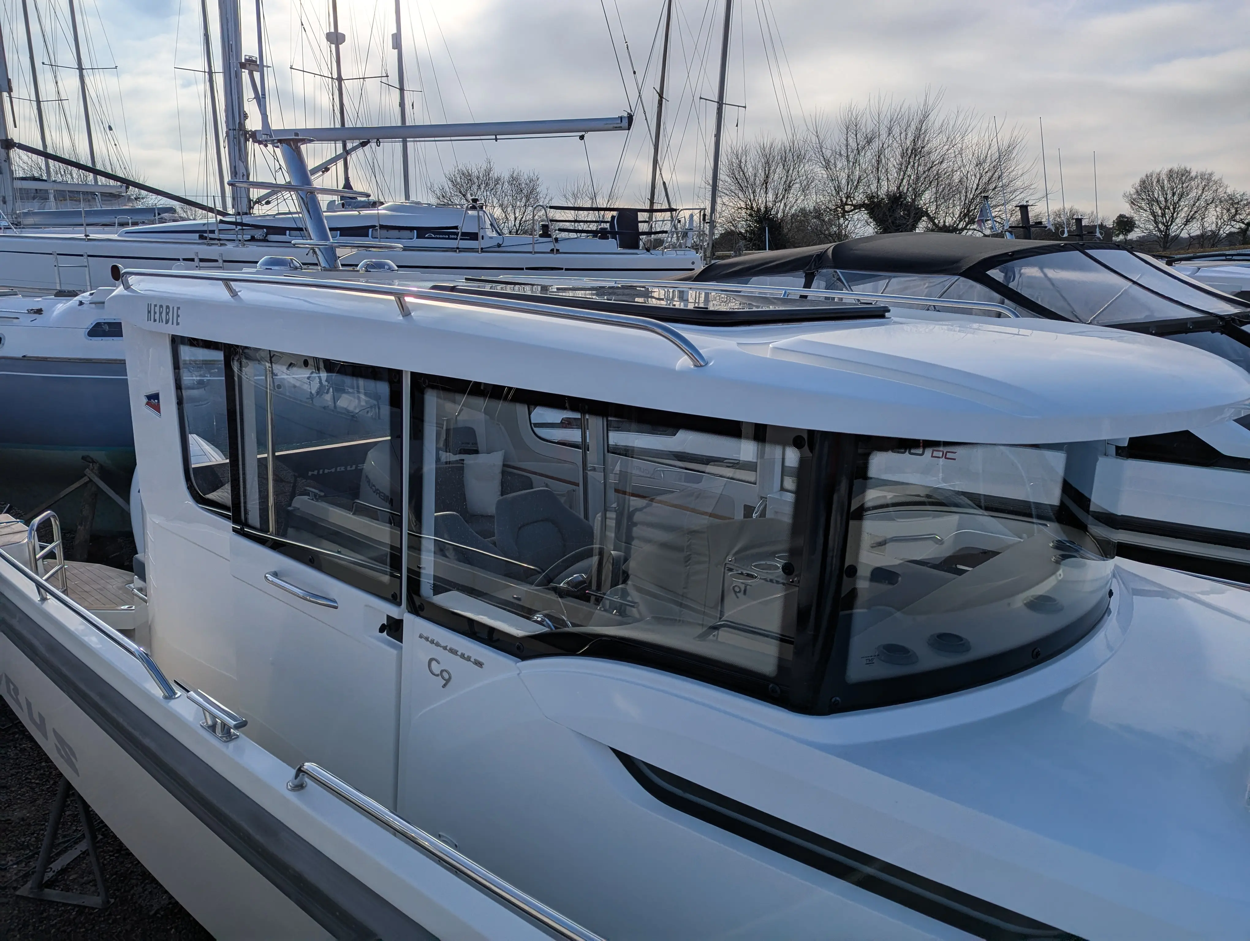 Thumbnail von Nimbus C9