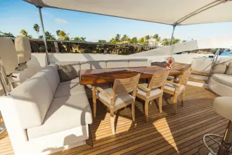 Thumbnail von Palmer Johnson Raised Pilot House INVICTUS