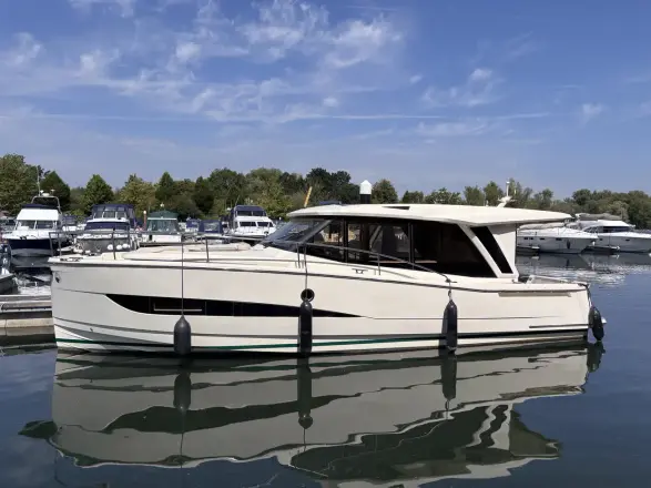 Greenline 39 4 grands panneaux solaires