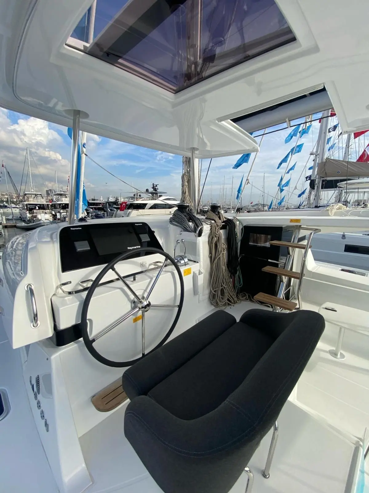 Thumbnail von Lagoon 42