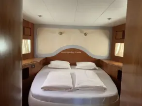 Thumbnail von Yaretti 1910