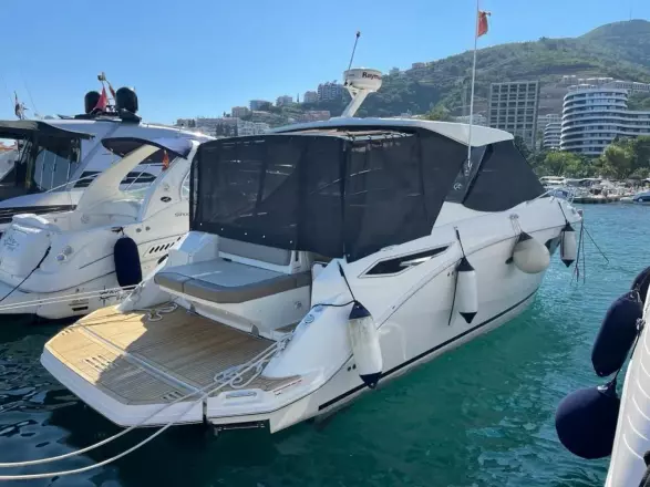 Sea Ray 320 Sundancer 