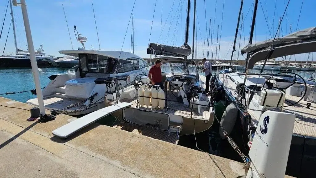 Thumbnail von Beneteau First 44