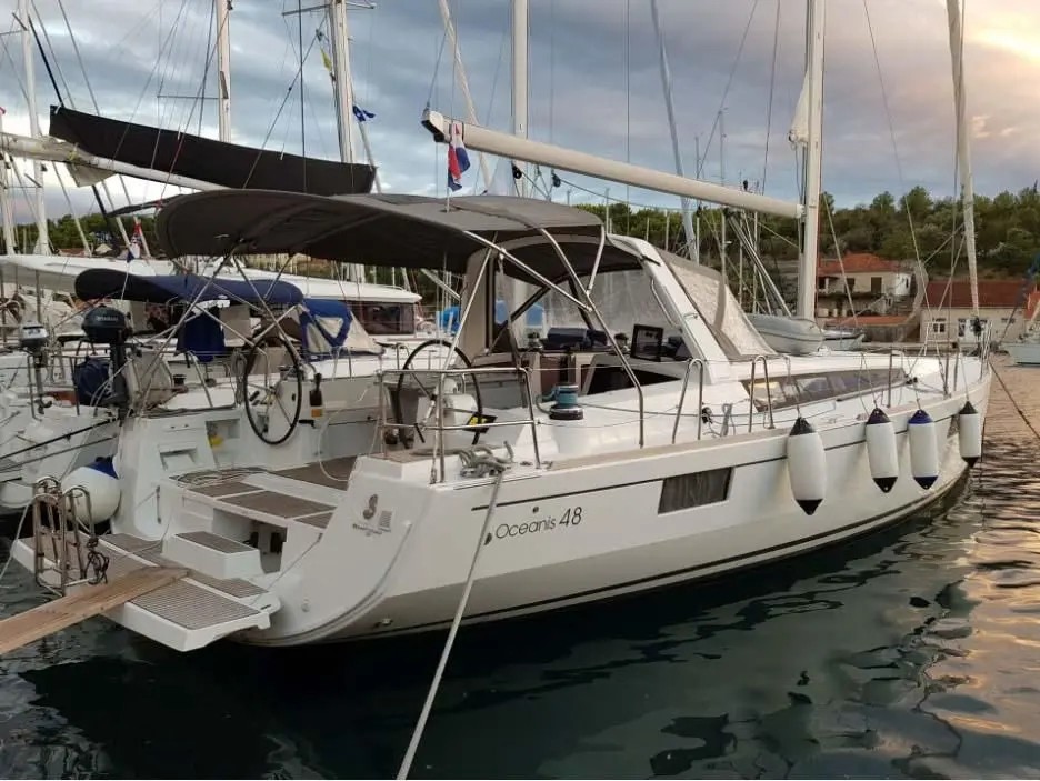 Beneteau Oceanis 48