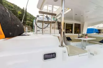 Thumbnail von Lagoon 400 S2