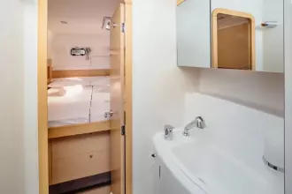 Thumbnail von Lagoon 400 S2