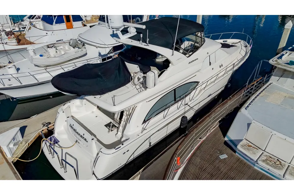 Meridian 580 Pilothouse JANABANANA