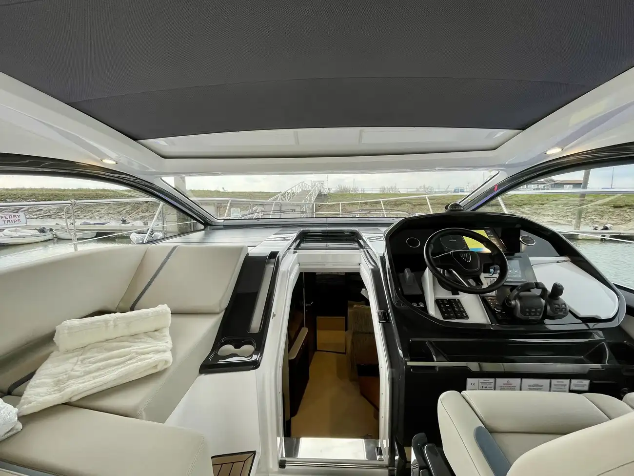 Thumbnail von Fairline Targa 40