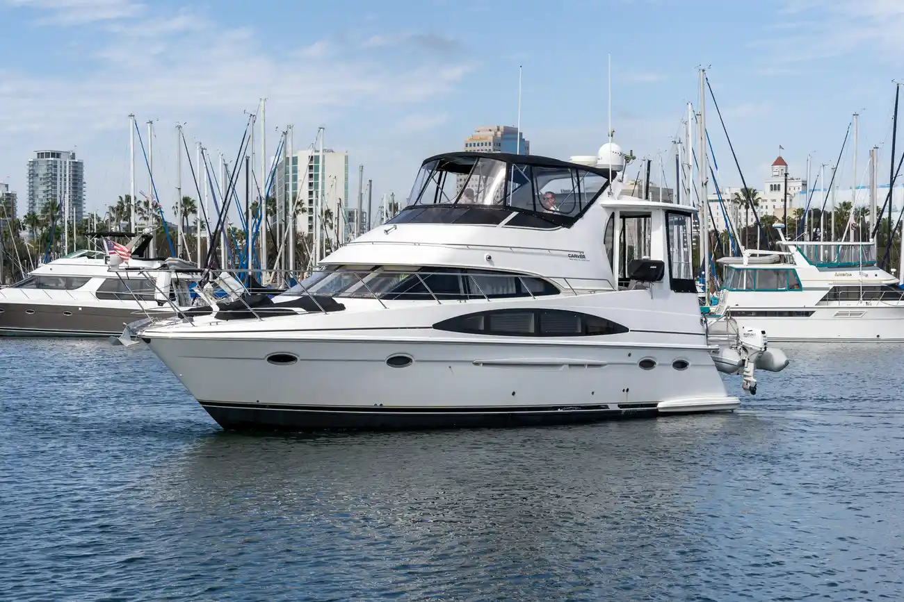 Carver 396 Motor Yacht Aft Cabin