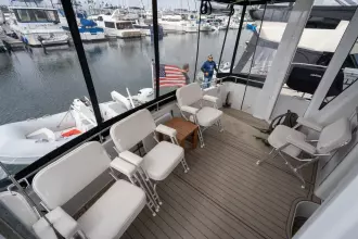Thumbnail von Carver 396 Motor Yacht Aft Cabin