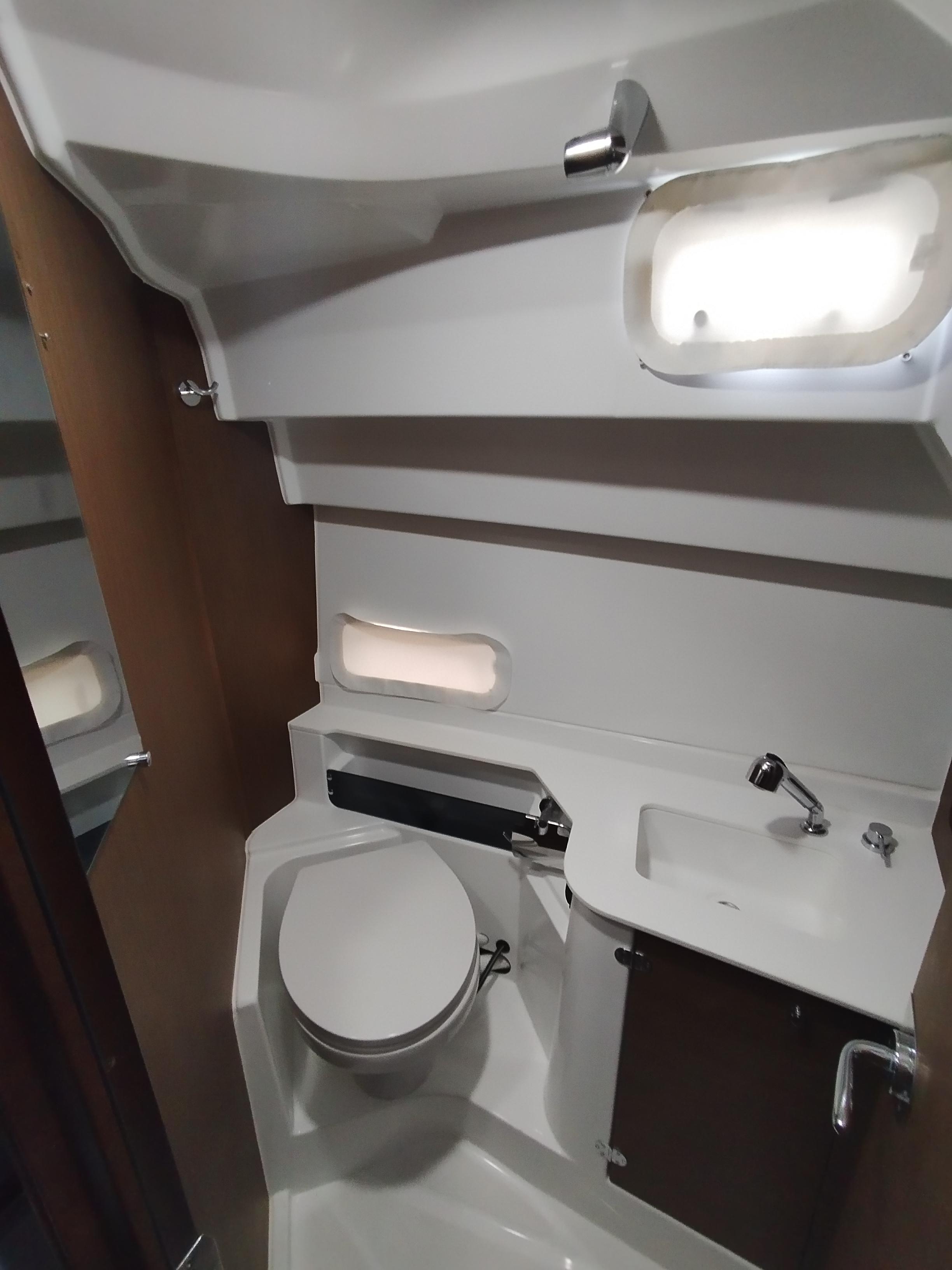 Thumbnail von Bénéteau Antares 9 OB