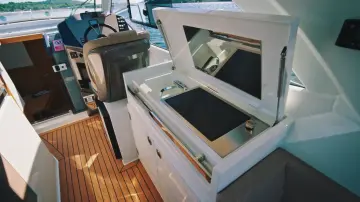 Thumbnail von Galeon 335 HTS