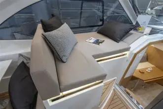 Thumbnail von Galeon 335 HTS