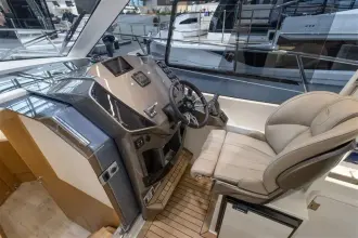 Thumbnail von Galeon 335 HTS