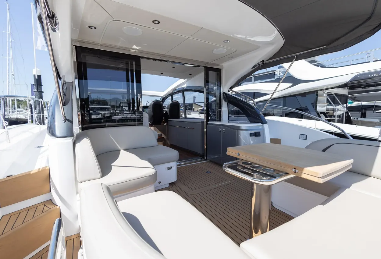 Thumbnail von Princess V50 3 CABIN DECK VERSION