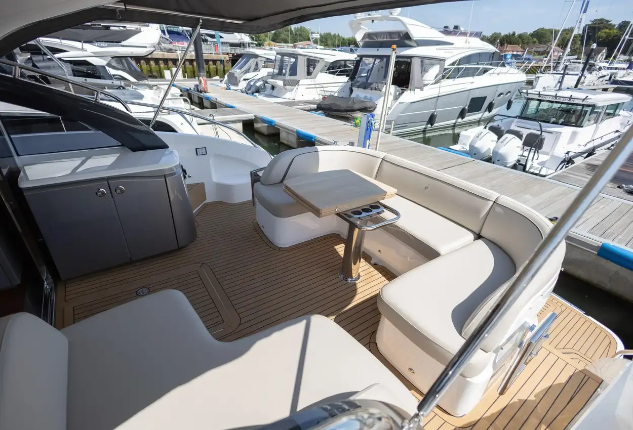 Thumbnail von Princess V50 3 CABIN DECK VERSION