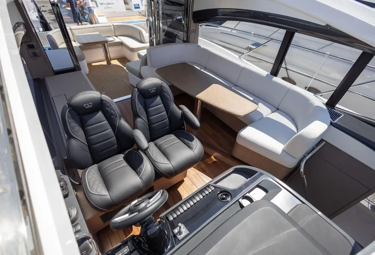 Thumbnail von Princess V50 3 CABIN DECK VERSION