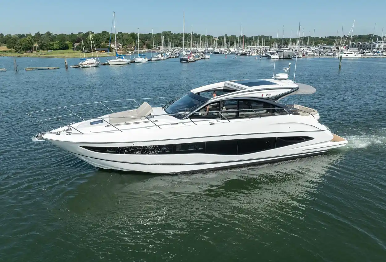 Thumbnail von Princess V50 3 CABIN DECK VERSION