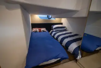 Thumbnail von Princess V39 Viola III