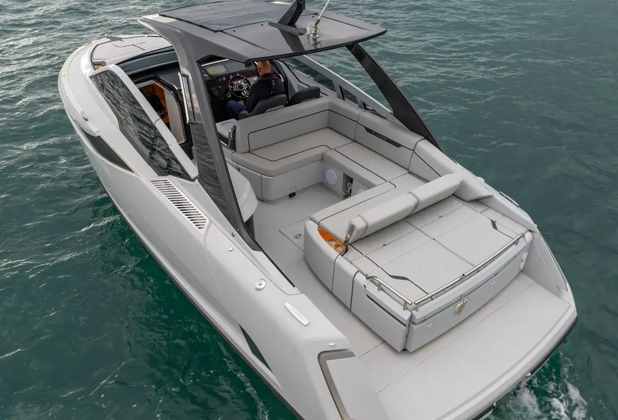 Thumbnail von Fairline F Line 33 AY2295