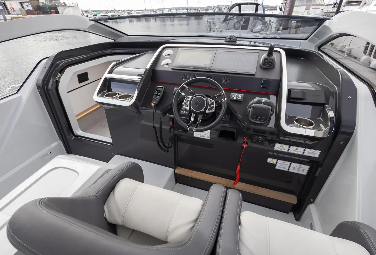 Thumbnail von Fairline F Line 33 AY2295