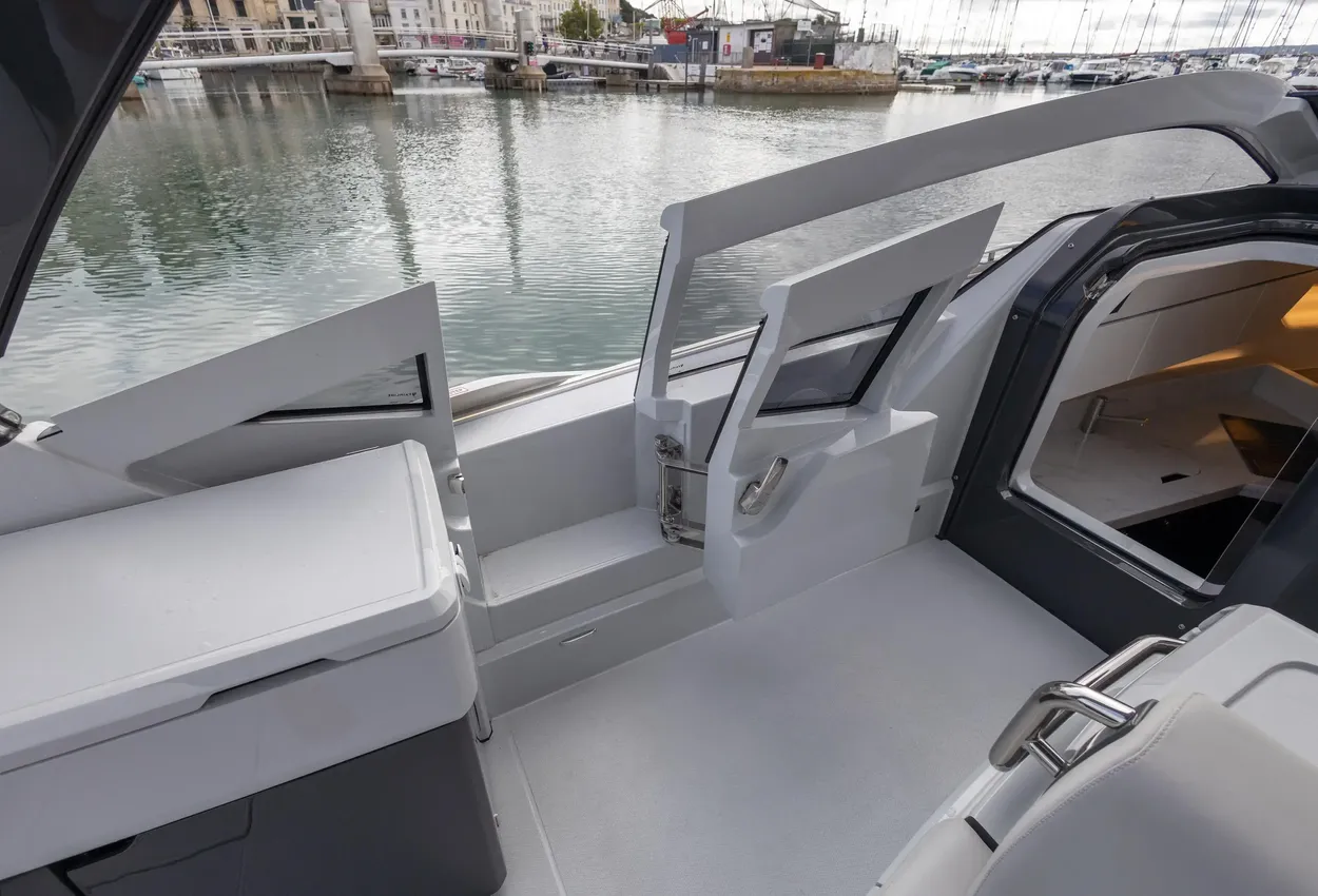 Thumbnail von Fairline F Line 33 AY2295
