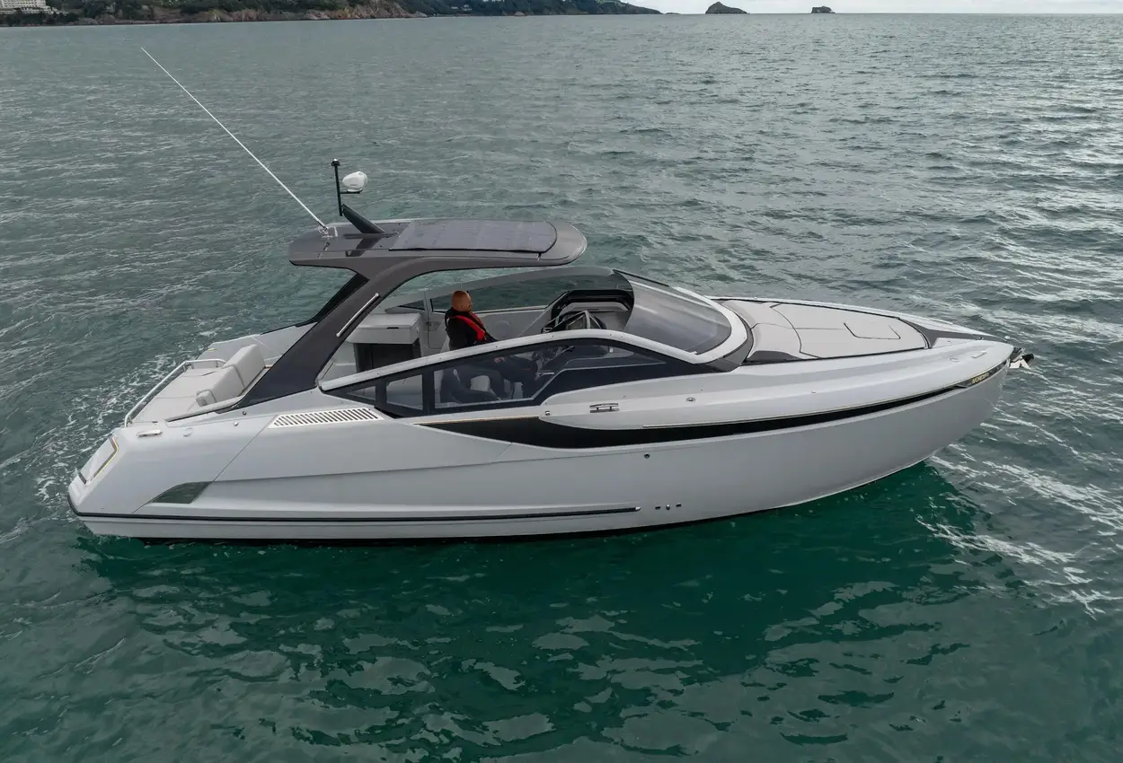Thumbnail von Fairline F Line 33 AY2295