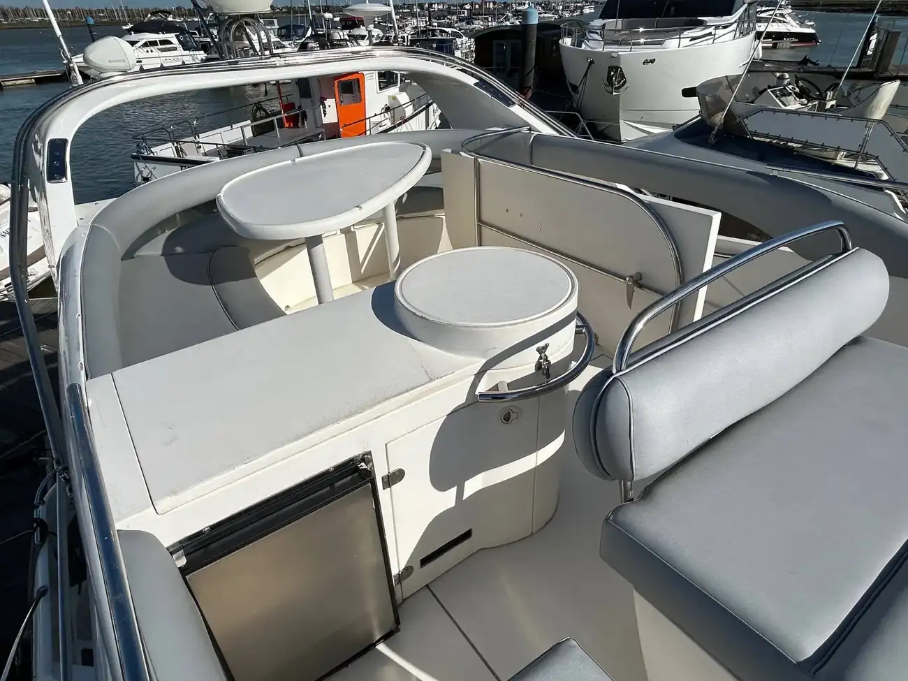 Thumbnail von Fairline Phantom 46