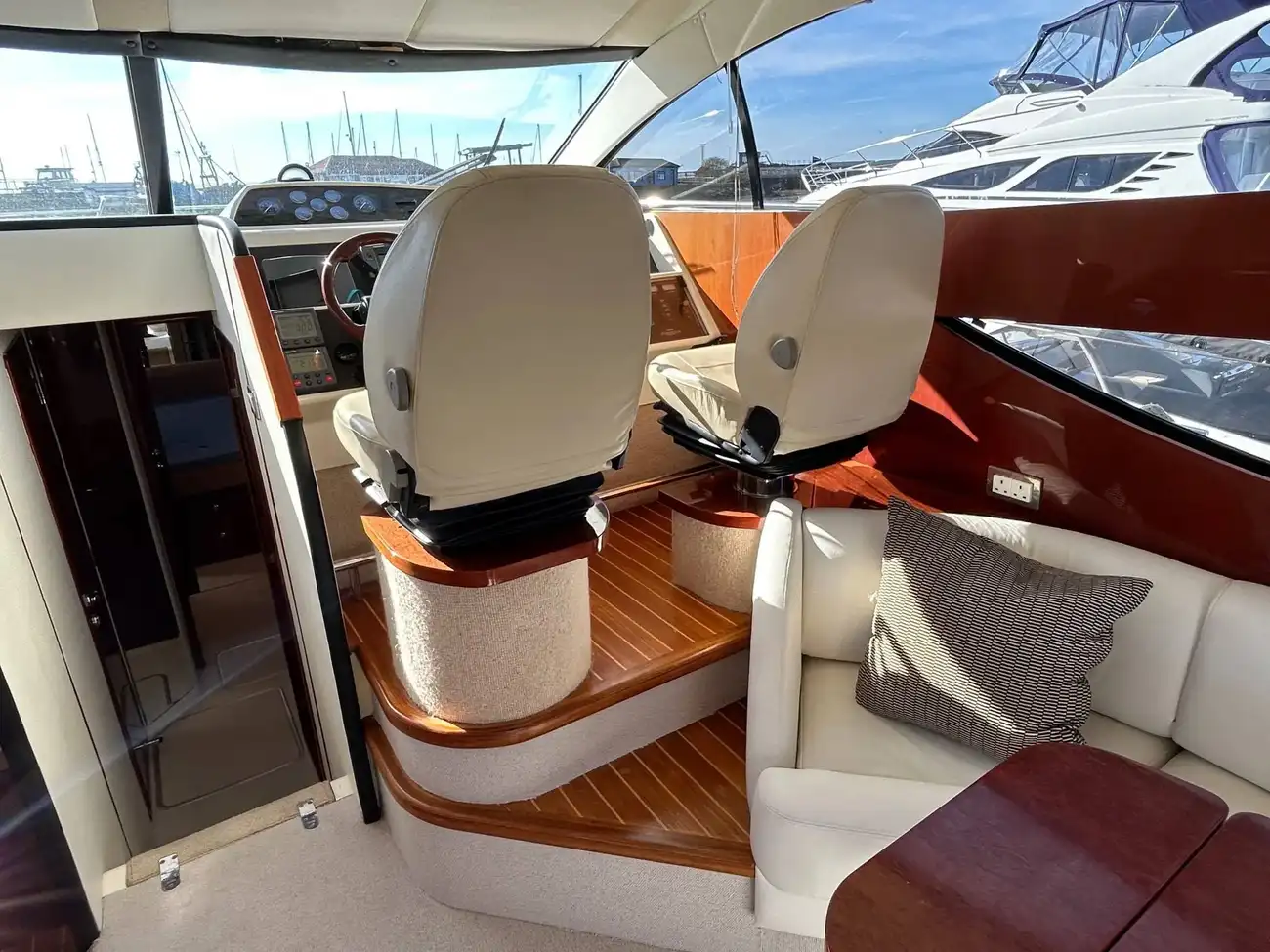 Thumbnail von Fairline Phantom 46