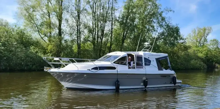 Haines 32 Offshore Phoenix