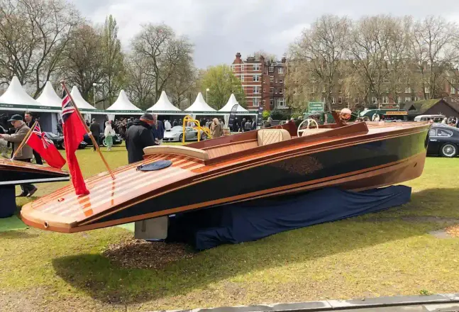 Andrews Boats 	30 Greyhound Slipper Copper Slipper